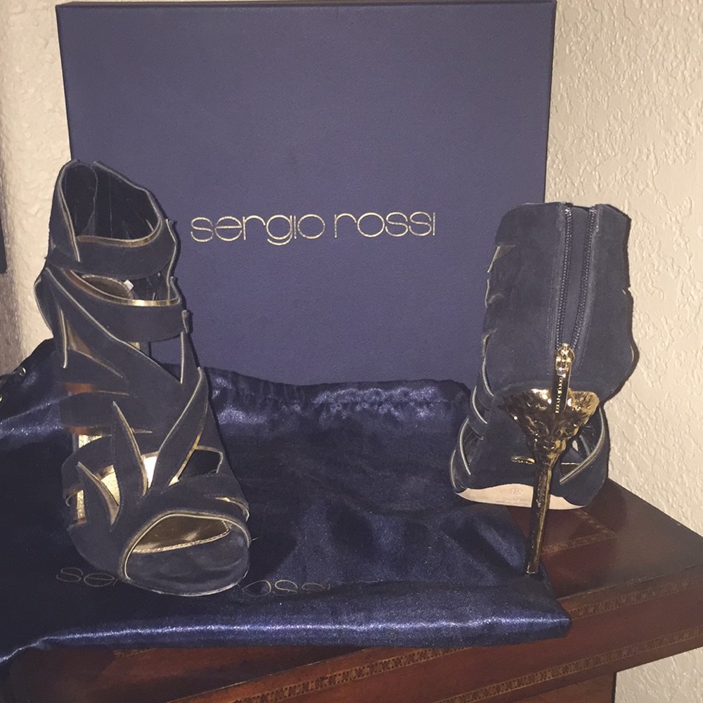 Sergio Rossi heals